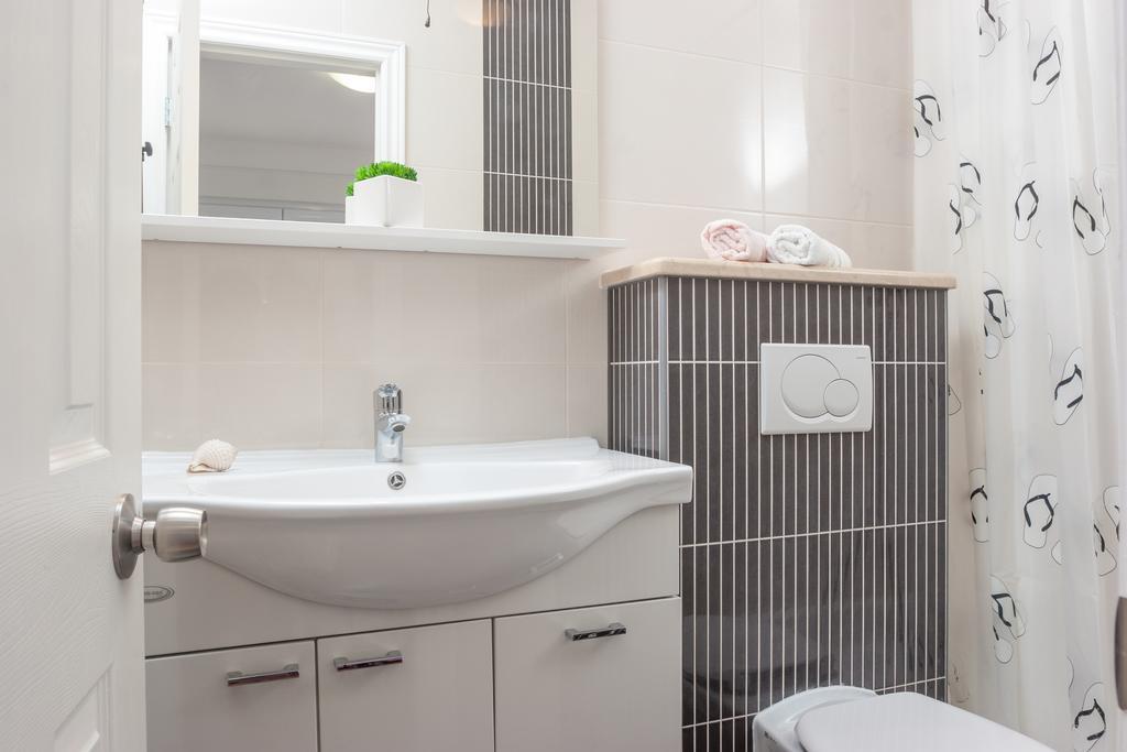 Apartments Irena Tučepi Eksteriør billede