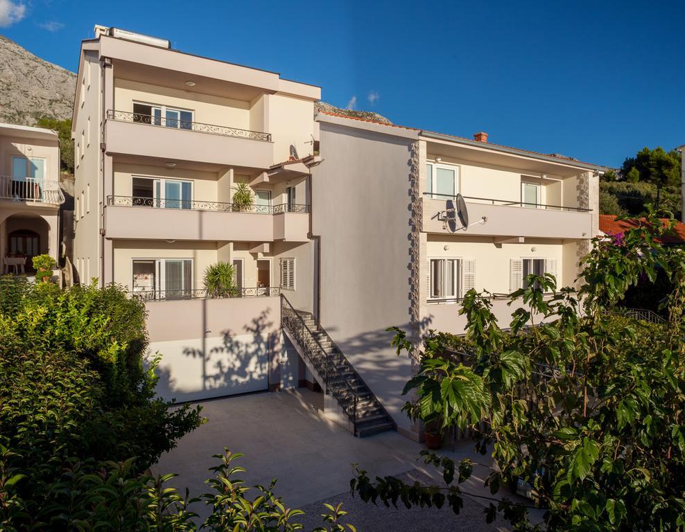 Apartments Irena Tučepi Eksteriør billede