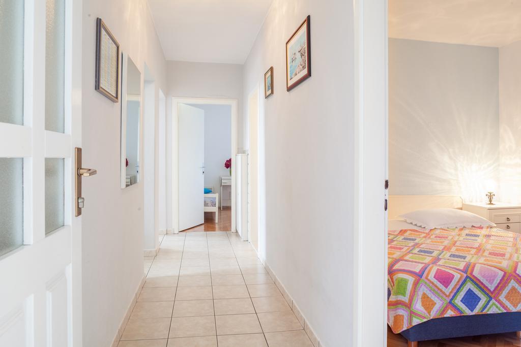 Apartments Irena Tučepi Eksteriør billede