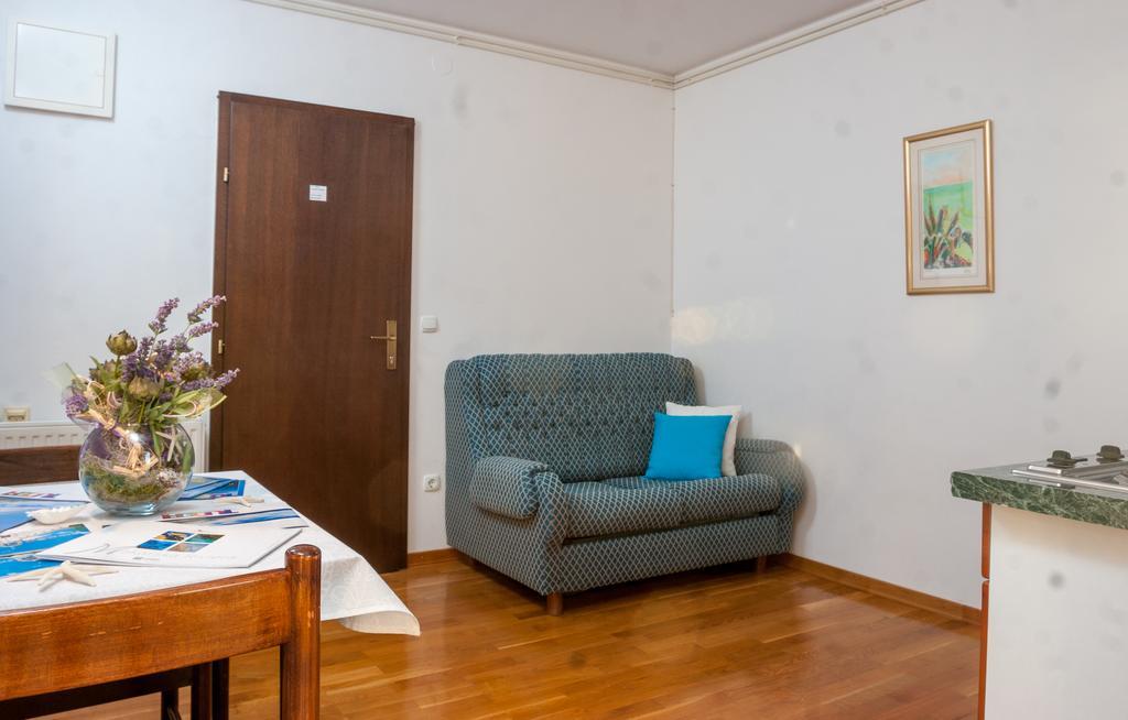 Apartments Irena Tučepi Eksteriør billede